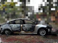 Россияне атаковали автомобиль в Херсоне, ранены дети
