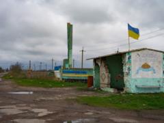 В Херсоне дрон РФ атаковал остановку: погиб мужчина, еще один ранен