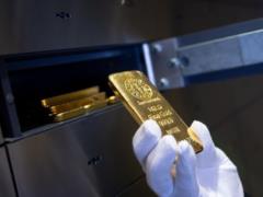 Стоимость золота впервые в истории превысила $4000