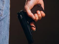 В Кривом Роге 16-летний подросток играл с пистолетом и выстрелил себе в голову – СМИ