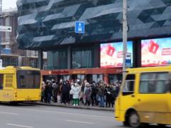 В Киеве частично заменили электротранспорт автобусами