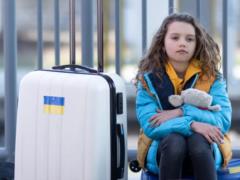 Количество украинцев за рубежом постепенно увеличивается: сколько беженцев в ЕС и где их больше всего