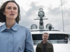 Держит в напряжении до конца: на Netflix вышла экранизация книги  Женщина из каюты №10 