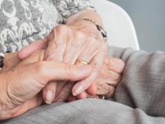 Какой пенсионный возраст в странах, где больше всего украинских беженцев: в Украине ситуация значительно отличается