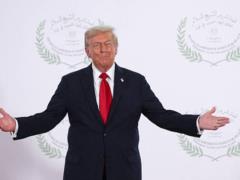 Трамп: Никогда не призывал Зеленского сдать Донбасс