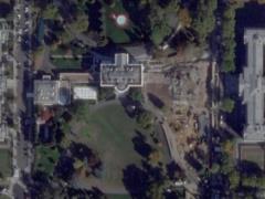 Часть Белого дома снесли ради бального зала Трампа