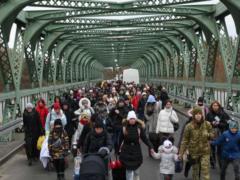 В Польше и Германии растет напряженность из-за молодых украинских беженцев