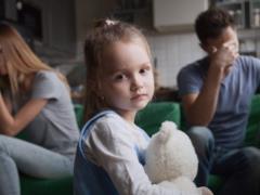 Как уберечь ребенка от конфликтов родителей: советы психолога Фонда Рината Ахметова