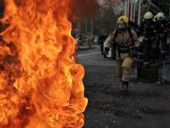 На Житомирщине в пожаре погибли две женщины: семья с детьми успела спастись.