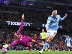 Manchester City beat Bournemouth and moved closer to the top of the Premier League