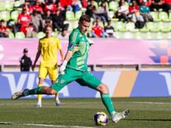 The Ukrainian goalkeeper spoke about his experience at Chelsea