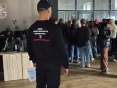 В Украине ликвидировали сеть из 14 мошеннических колл-центров
