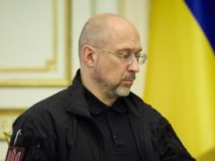Украина начала перевод армии на контрактную форму службы: Шмыгаль рассказал подробности