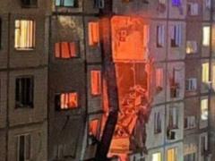 В Днепре и Павлограде прогремели взрывы, горит многоэтажка - паблики