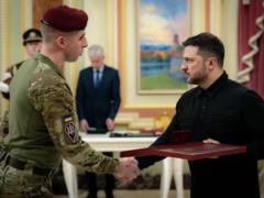 Заместителю командира 95-й бригады Константину Ревуцкому присвоено звание Героя Украины