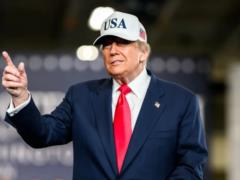  Кто против пошлин - дураки : Трамп пообещал раздать по 2 тысячи долларов американцам