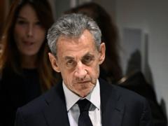 Французский суд постановил досрочное освобождение экс-президента Саркози