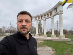 Зеленский посетил Херсон в третью годовщину освобождения от российских захватчиков