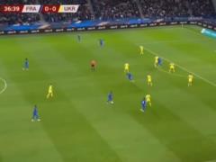 На матче во Франции прозвучала известная кричалка