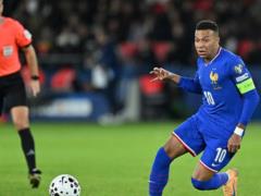 Mbappe became the first player of the French national team in 34 matches, having scored against each other in six matches after