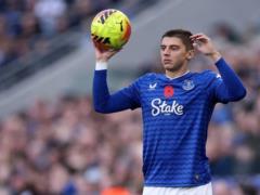 Everton doubts new contract for Mikolenko - media