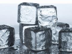 Зачем британские хозяйки кладут кубики льда в сушильные машины: неожиданная хитрость