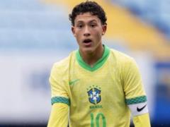 Chelsea set their sights on Brazilian talent to rival Kaka
