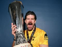 Parmi promoted Tottenham s great goalkeeper - Skira