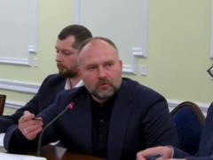  Что-то купили по-мелочи : глава Финмона Пронин заявил, что у фигурантов  пленок Миндича  нет  ни одной подозрительной операции 