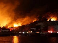 В Японии масштабный пожар уничтожил целый городской квартал