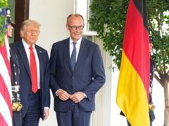 Мерц обсудил с Трампом его  мирный план 