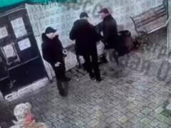 Взрыв в Одесском ТЦК попал на видео: что произошло и кто пострадал