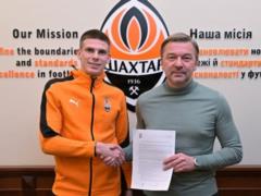 Шахтар продовжив контракт із Очеретьком