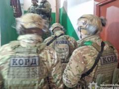 В Чернигове мужчина открыл стрельбу из автомата на улице