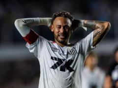 New Neymar injury: Santos forward missed a key match due to knee problems