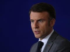Макрон представил план добровольной военной службы