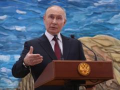 Путин заявил, что боевые действия в Украине прекратятся только после ухода ВСУ из Донбасса