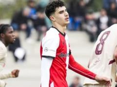 Shaquille van Persie made his debut match for Feenoord in the match against Celtic