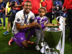 Danilo became the first in history to win both the Champions League and the Libertadores Cup in two matches