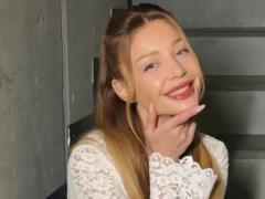 За руку с сыном: Кароль запостила редкое селфи с 17-летним Вениамином