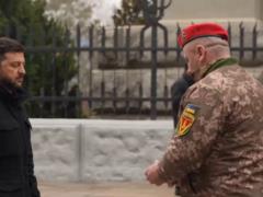  Доказали свою профессиональность и героизм : Зеленский в День ракетных войск и артиллерии вручил награды украинским воинам.