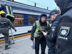В Киеве на станции  Выдубичи  погиб подросток из-за  зацепинга 