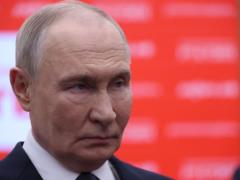 МУС не отменит ордер на арест Путина