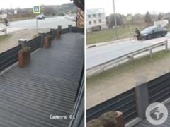 На Закарпатье авто сбило насмерть велосипедиста на пешеходном переходе: жуткий момент попал на видео