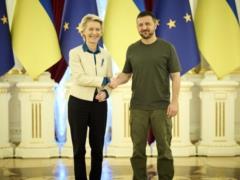 Фон дер Ляйен: Украина - первая линия обороны ЕС