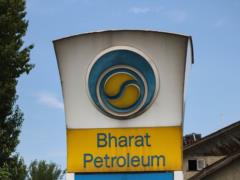 Большинство крупных НПЗ Индии начали скупать нефть - СМИ