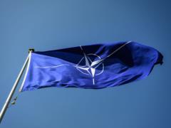 Выход США из НАТО не предусмотрен в планах альянса — Politico