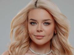 Алину Гросу заподозрили в тайной беременности из-за фото с заметным животиком: блогер намекнул, от кого певица ждет ребенка