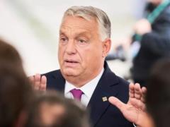 Хочет быть как Путин? Орбан планирует переписать Конституцию Венгрии и стать президентом с самыми широкими полномочиями – Bloomb