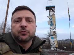 Зеленский приехал в Купянск и поблагодарил военных за успешную операцию